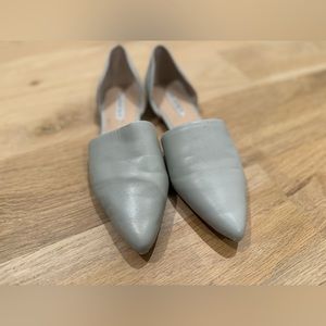 Charles David grey d’orsay flats in light grey, size 6